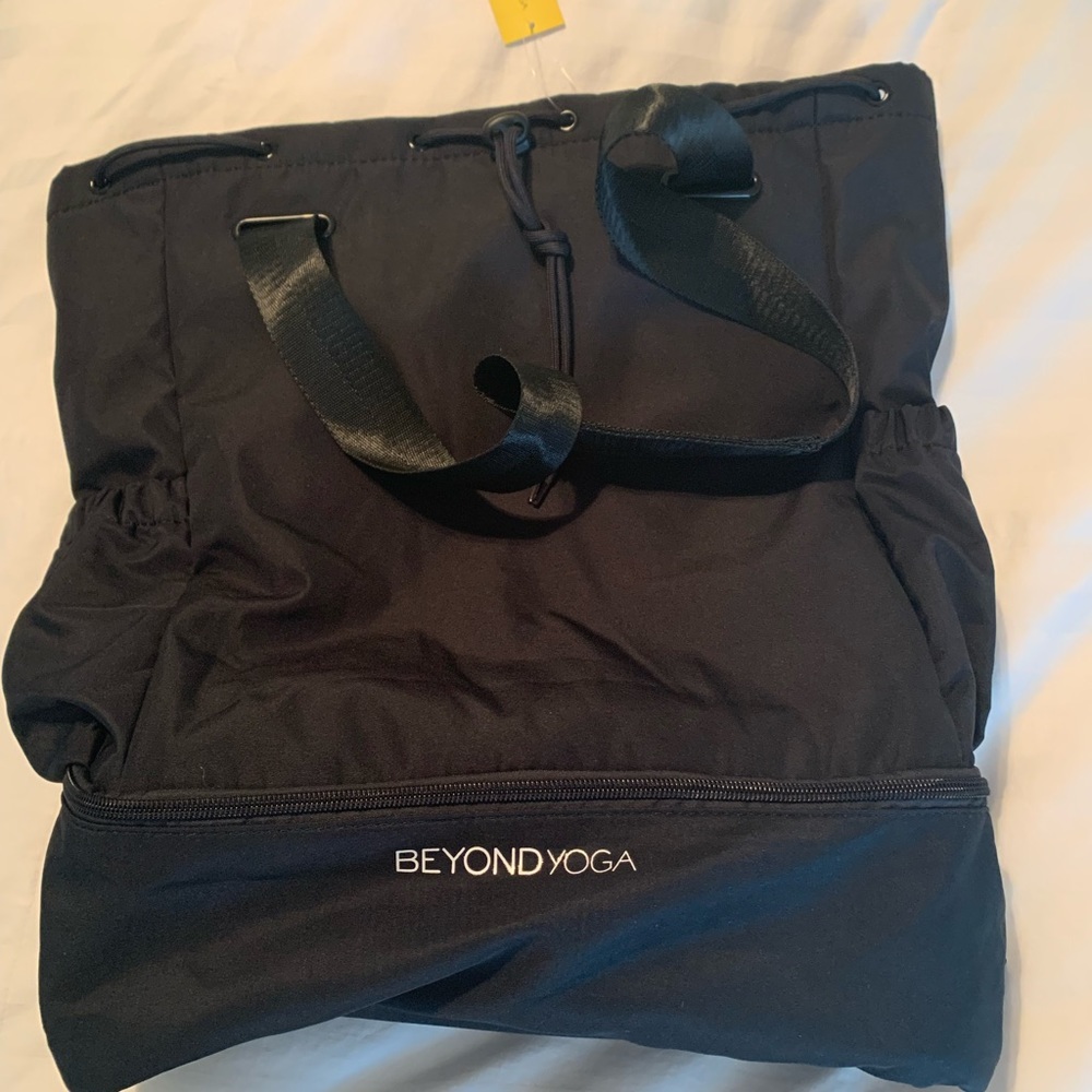 NEW Beyond Yoga Bag w/Tags